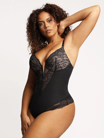 KANTEN BODYSUIT MET DIEPE V-HALS